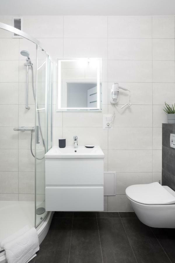 Lajsnij Sobie Apartment Познань Экстерьер фото